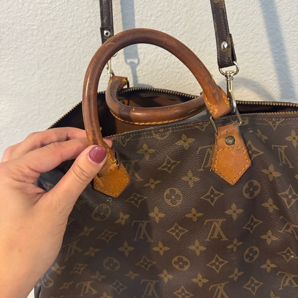 Louis Vuitton Speedy 35 with Crossbody Strap Monogram Satchel - Picture 6 of 17